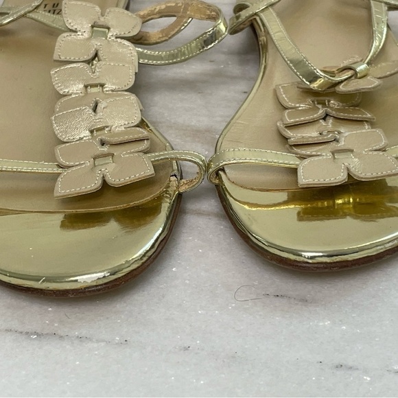 Stuart Weitzman sandal gold sz 7 floral detail - Picture 2 of 15